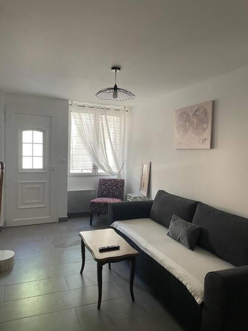 Maison Lumineuse Villemoustaussou Екстериор снимка